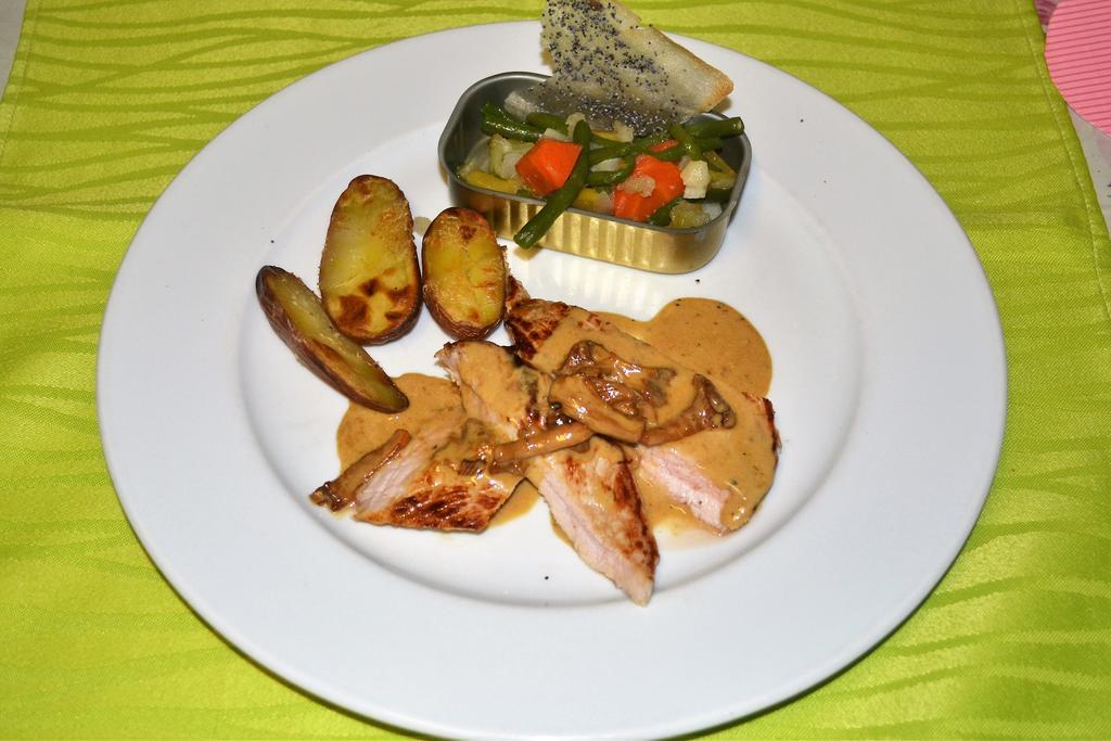 Hotel Restaurant La Braisiere Saint-Romain  Esterno foto